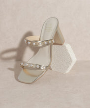 Load image into Gallery viewer, OASIS SOCIETY Victoria   Pearl Strap Heel